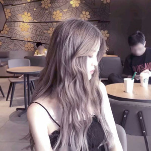 二次元掀裙子打屁屁到红的游戏
