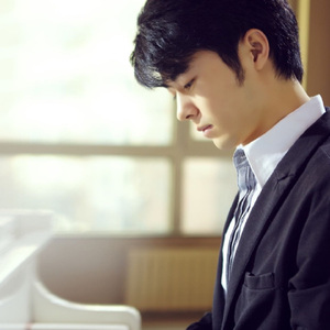 二次元掀裙子打屁屁到红的游戏
